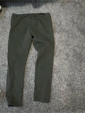WoMen's Olive Green Casual Pants